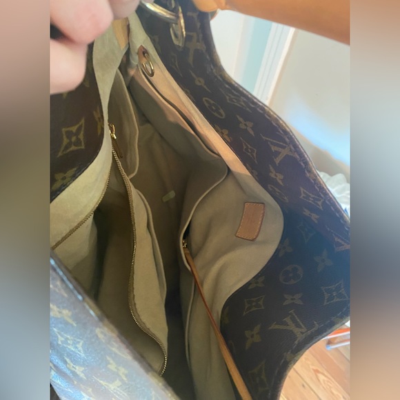 Loui Vuitton - Picture 4 of 5